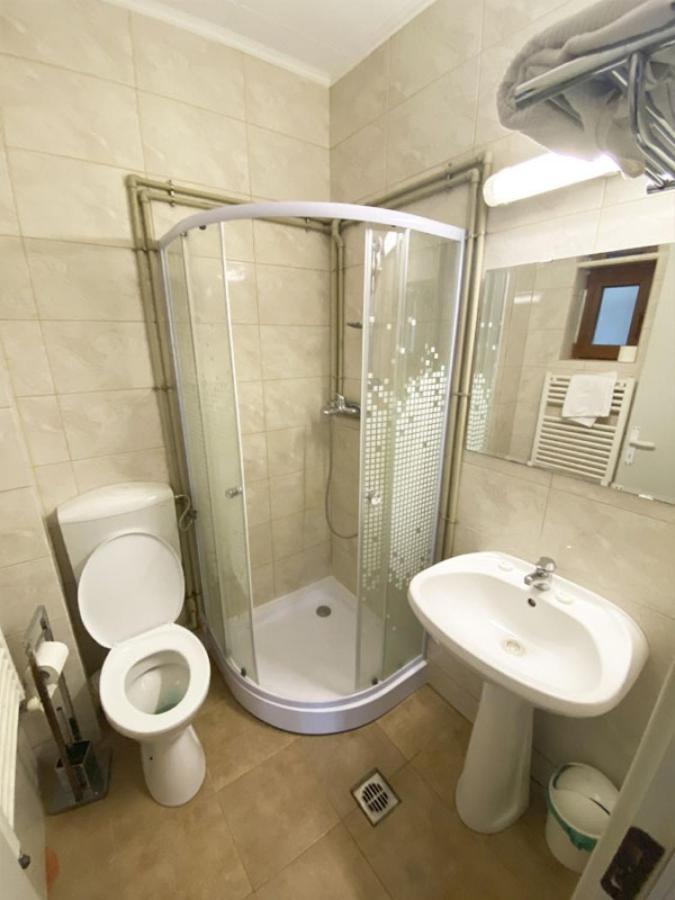 Hotel Casa Romaneasca Otopeni Kültér fotó
